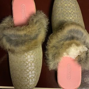 Beautiful New Fur Coach Slippers